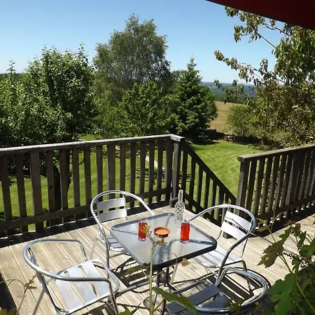 Artense Hotes Bed & Breakfast *